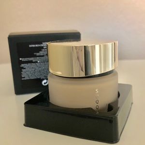 Suqqu extra rich cream foundation 101
